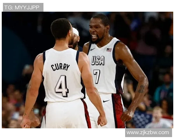 季后赛激战勇士对决快船精彩直播全程回顾与分析